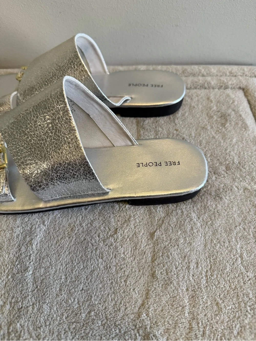 Free People Mila Metallic Silver Women’s Slide Sandals with Toe Strap NEW